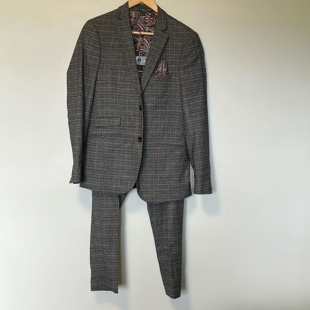 Paisley & Gray Checkered Suit 36R W32 L32